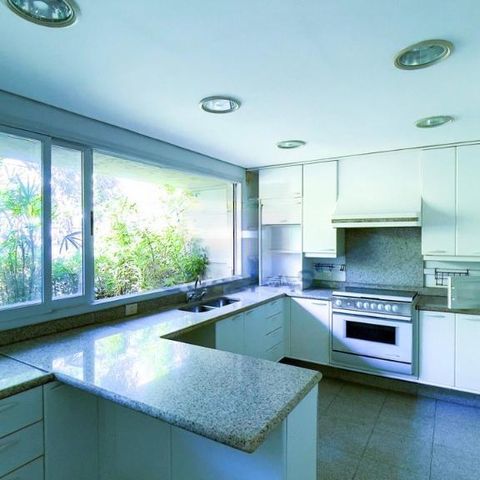 Casa à venda com 740m², 4 quartos e 6 vagas