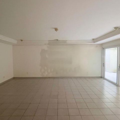 Casa à venda com 740m², 4 quartos e 6 vagas