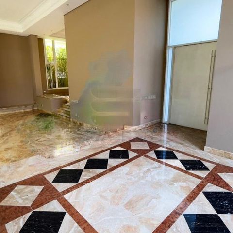 Casa à venda com 740m², 4 quartos e 6 vagas