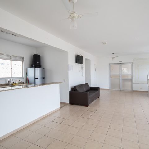 Apartamento à venda com 44m², 2 quartos e 1 vaga Apartamento à venda com 44m², 2 quartos e 1 vagaÁrea comum - Salão de festas