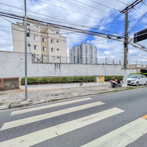 Apartamento à venda com 44m², 2 quartos e 1 vaga Apartamento à venda com 44m², 2 quartos e 1 vagaFachada