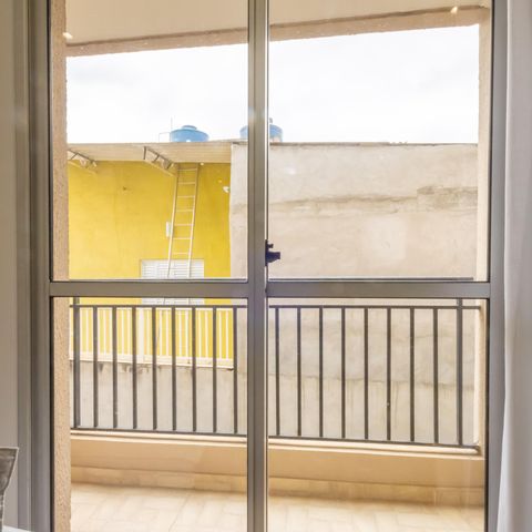Apartamento à venda com 44m², 2 quartos e 1 vaga Apartamento à venda com 44m², 2 quartos e 1 vagaSacada