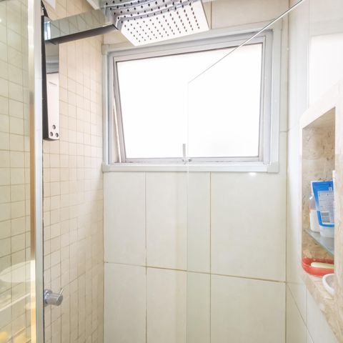 Apartamento à venda com 44m², 2 quartos e 1 vaga Apartamento à venda com 44m², 2 quartos e 1 vagaBanheiro