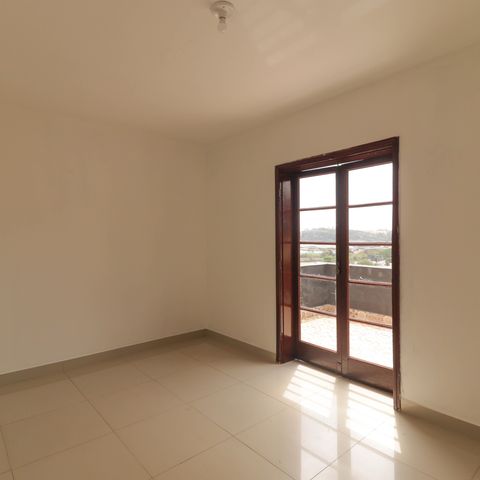 Casa à venda com 270m², 3 quartos e 4 vagas Casa à venda com 270m², 3 quartos e 4 vagasQuarto