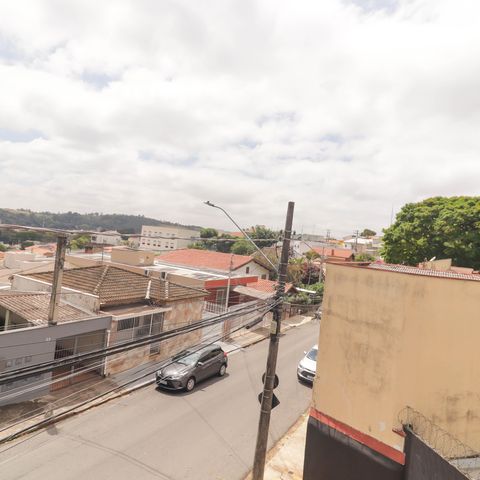 Casa à venda com 270m², 3 quartos e 4 vagas Casa à venda com 270m², 3 quartos e 4 vagasVista do Varanda do Quarto