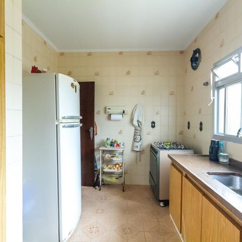 Casa à venda com 255m², 3 quartos e 4 vagas Casa à venda com 255m², 3 quartos e 4 vagasCozinha