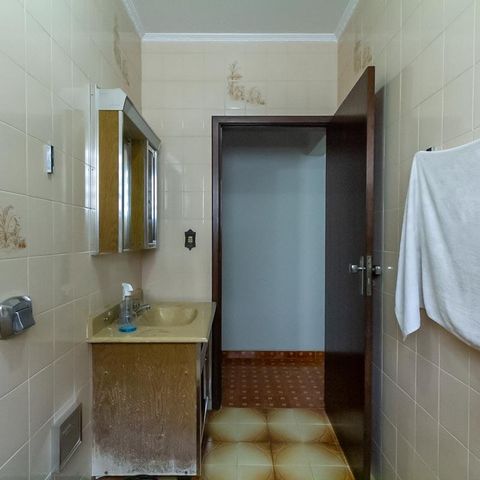 Casa à venda com 255m², 3 quartos e 4 vagas Casa à venda com 255m², 3 quartos e 4 vagasBanheiro Social 1