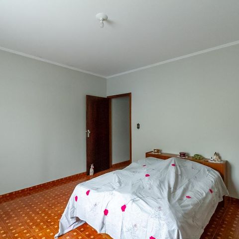 Casa à venda com 255m², 3 quartos e 4 vagas Casa à venda com 255m², 3 quartos e 4 vagasSuíte