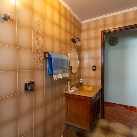 Casa à venda com 255m², 3 quartos e 4 vagas Casa à venda com 255m², 3 quartos e 4 vagasBanheiro Social 2