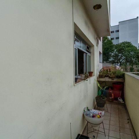 Casa à venda com 255m², 3 quartos e 4 vagas Casa à venda com 255m², 3 quartos e 4 vagasCorredor Lateral