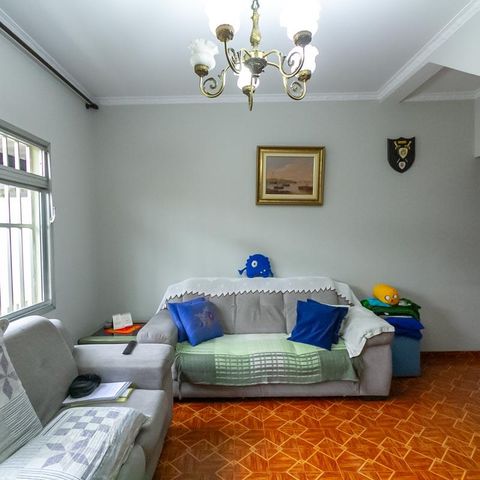 Casa à venda com 255m², 3 quartos e 4 vagas Casa à venda com 255m², 3 quartos e 4 vagasSala