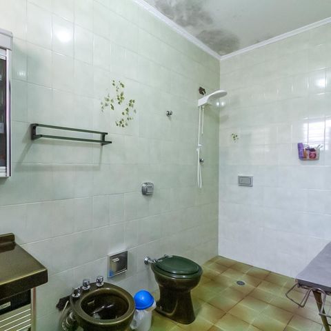Casa à venda com 255m², 3 quartos e 4 vagas Casa à venda com 255m², 3 quartos e 4 vagasBanheiro da Suíte