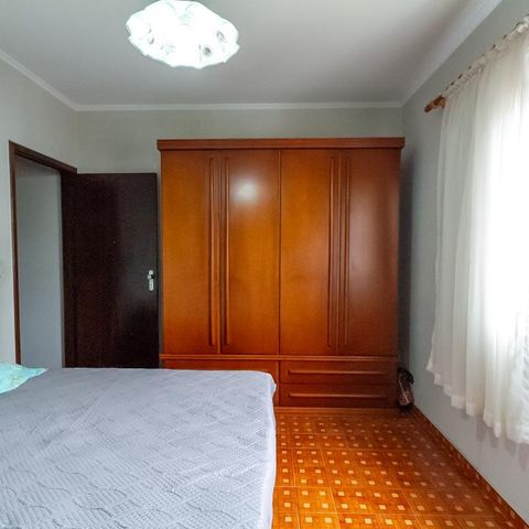 Casa à venda com 255m², 3 quartos e 4 vagas Casa à venda com 255m², 3 quartos e 4 vagasQuarto 2