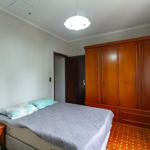 Casa à venda com 255m², 3 quartos e 4 vagas Casa à venda com 255m², 3 quartos e 4 vagasQuarto 2