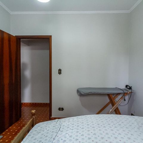 Casa à venda com 255m², 3 quartos e 4 vagas Casa à venda com 255m², 3 quartos e 4 vagasQuarto 1