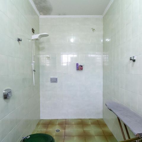 Casa à venda com 255m², 3 quartos e 4 vagas Casa à venda com 255m², 3 quartos e 4 vagasBanheiro da Suíte