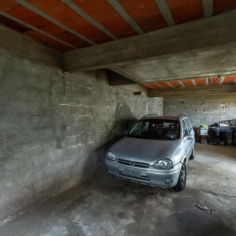 Casa à venda com 255m², 3 quartos e 4 vagas Casa à venda com 255m², 3 quartos e 4 vagasGaragem