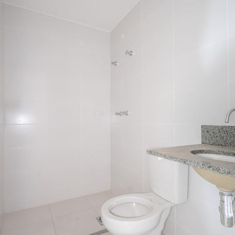 Apartamento à venda com 65m², 3 quartos e 2 vagas Apartamento à venda com 65m², 3 quartos e 2 vagasBanheiro