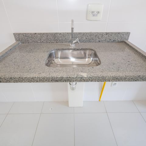 Apartamento à venda com 65m², 3 quartos e 2 vagas Apartamento à venda com 65m², 3 quartos e 2 vagasCozinha e Área de Serviço