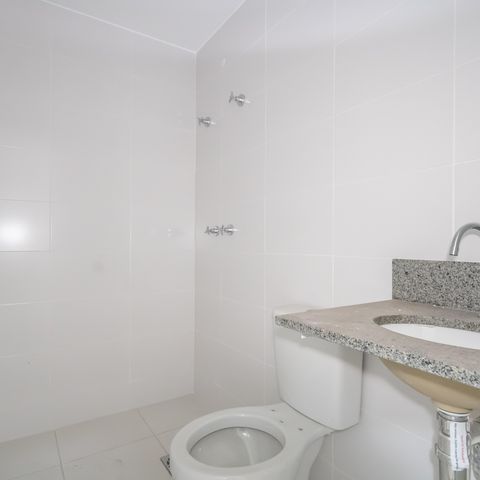 Apartamento à venda com 65m², 3 quartos e 2 vagas Apartamento à venda com 65m², 3 quartos e 2 vagasBanheiro