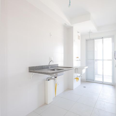 Apartamento à venda com 65m², 3 quartos e 2 vagas Apartamento à venda com 65m², 3 quartos e 2 vagasCozinha e Área de Serviço