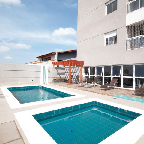 Apartamento à venda com 65m², 3 quartos e 2 vagas Apartamento à venda com 65m², 3 quartos e 2 vagasÁrea comum - Piscina