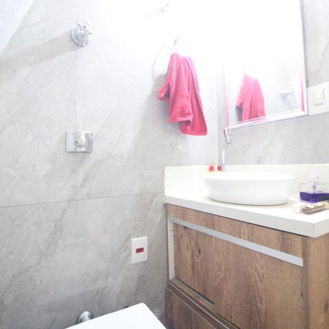 Casa à venda com 125m², 3 quartos e 2 vagasLavabo