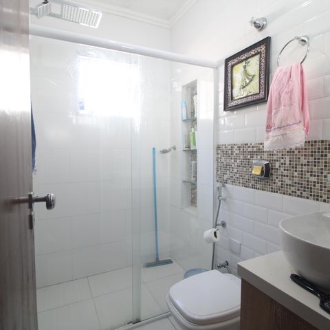Casa à venda com 125m², 3 quartos e 2 vagasBanheiro da Suite 1