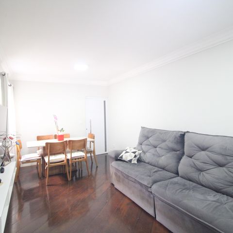 Casa à venda com 125m², 3 quartos e 2 vagasSala