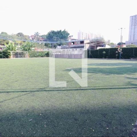 Apartamento à venda com 68m², 3 quartos e 1 vaga Apartamento à venda com 68m², 3 quartos e 1 vagaCampo de futebol