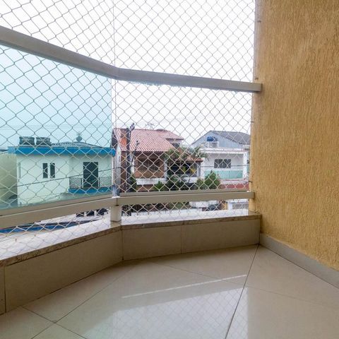 Casa à venda com 108m², 3 quartos e 3 vagas Casa à venda com 108m², 3 quartos e 3 vagasVaranda