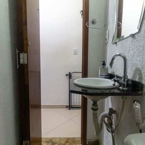 Casa à venda com 108m², 3 quartos e 3 vagas Casa à venda com 108m², 3 quartos e 3 vagasLavabo 1