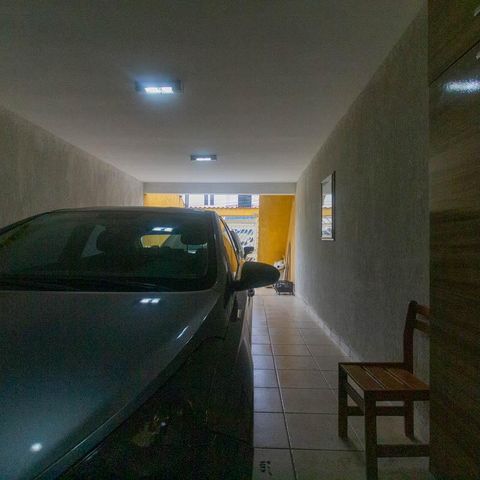 Casa à venda com 108m², 3 quartos e 3 vagas Casa à venda com 108m², 3 quartos e 3 vagasGaragem