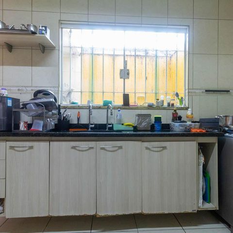 Casa à venda com 108m², 3 quartos e 3 vagas Casa à venda com 108m², 3 quartos e 3 vagasCozinha