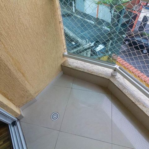 Casa à venda com 108m², 3 quartos e 3 vagas Casa à venda com 108m², 3 quartos e 3 vagasVaranda