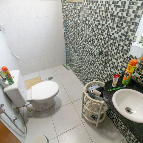 Casa à venda com 108m², 3 quartos e 3 vagas Casa à venda com 108m², 3 quartos e 3 vagasBanheiro da Suíte