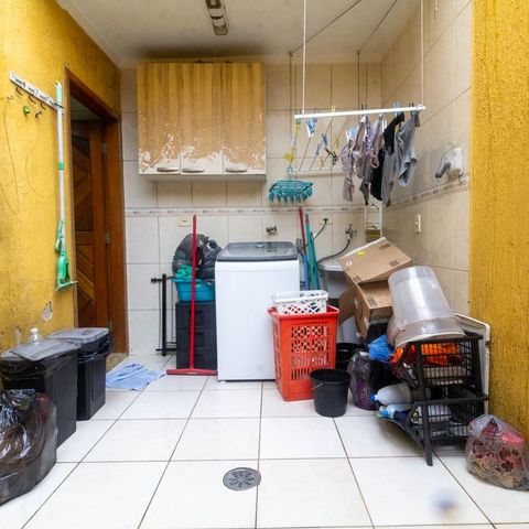 Casa à venda com 108m², 3 quartos e 3 vagas Casa à venda com 108m², 3 quartos e 3 vagasÁrea de Serviço