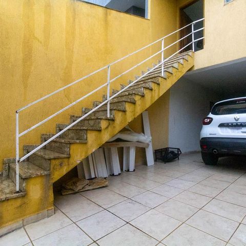 Casa à venda com 108m², 3 quartos e 3 vagas Casa à venda com 108m², 3 quartos e 3 vagasGaragem