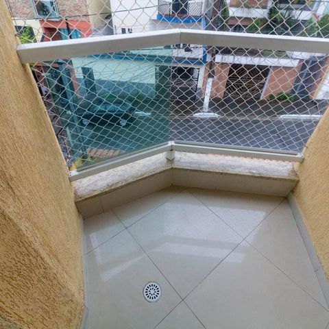 Casa à venda com 108m², 3 quartos e 3 vagas Casa à venda com 108m², 3 quartos e 3 vagasVaranda