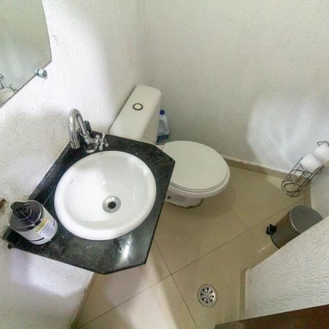 Casa à venda com 108m², 3 quartos e 3 vagas Casa à venda com 108m², 3 quartos e 3 vagasLavabo 1