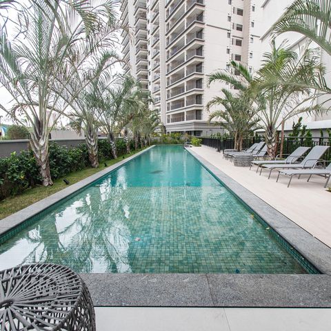 Studio à venda com 32m², 1 quarto e sem vaga Studio à venda com 32m², 1 quarto e sem vagaÁrea comum - Piscina