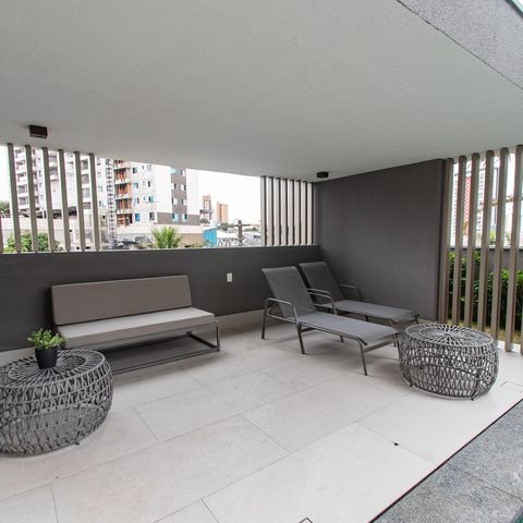 Studio à venda com 32m², 1 quarto e sem vaga Studio à venda com 32m², 1 quarto e sem vagaÁrea comum - Piscina