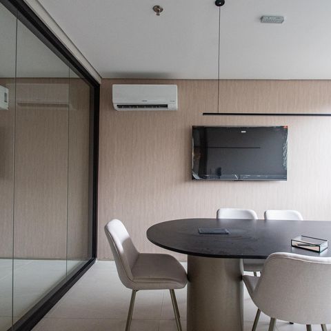 Studio à venda com 32m², 1 quarto e sem vaga Studio à venda com 32m², 1 quarto e sem vagaSala de reunião