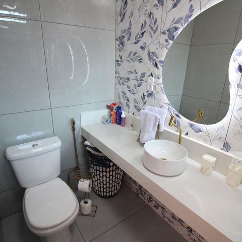 Casa à venda com 420m², 3 quartos e 5 vagasBanheiro da Suíte