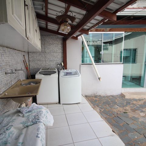 Casa à venda com 420m², 3 quartos e 5 vagasÁrea de Serviço