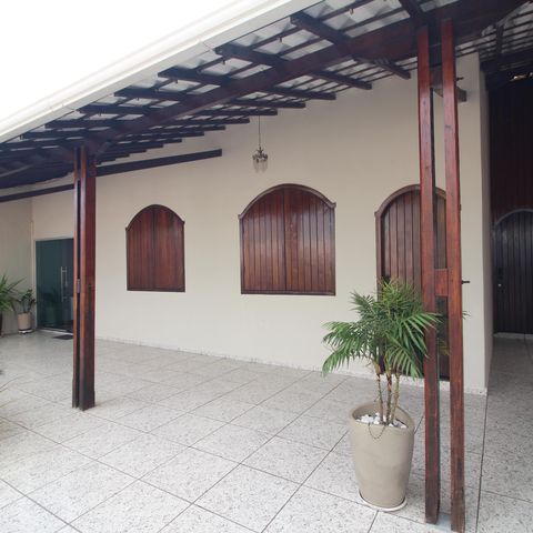Casa à venda com 420m², 3 quartos e 5 vagasQuintal