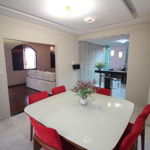 Casa à venda com 420m², 3 quartos e 5 vagasCopa