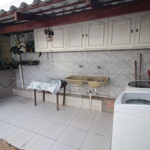 Casa à venda com 420m², 3 quartos e 5 vagasÁrea de Serviço