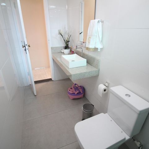 Casa à venda com 420m², 3 quartos e 5 vagasLavabo