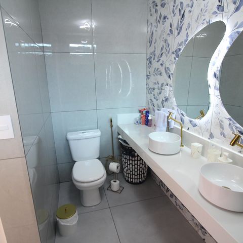 Casa à venda com 420m², 3 quartos e 5 vagasBanheiro da Suíte